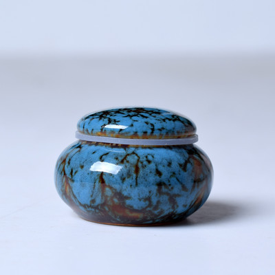 Skrūvējamās mutes kartes dizains pie 15 ml ūdens tilpuma pudeles Mini Ceramic Pot mājdzīvnieku keramikas urnas mutes