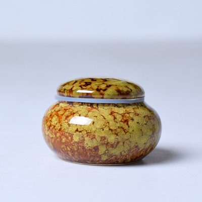 Skrūvējamās mutes kartes dizains pie 15 ml ūdens tilpuma pudeles Mini Ceramic Pot mājdzīvnieku keramikas urnas mutes