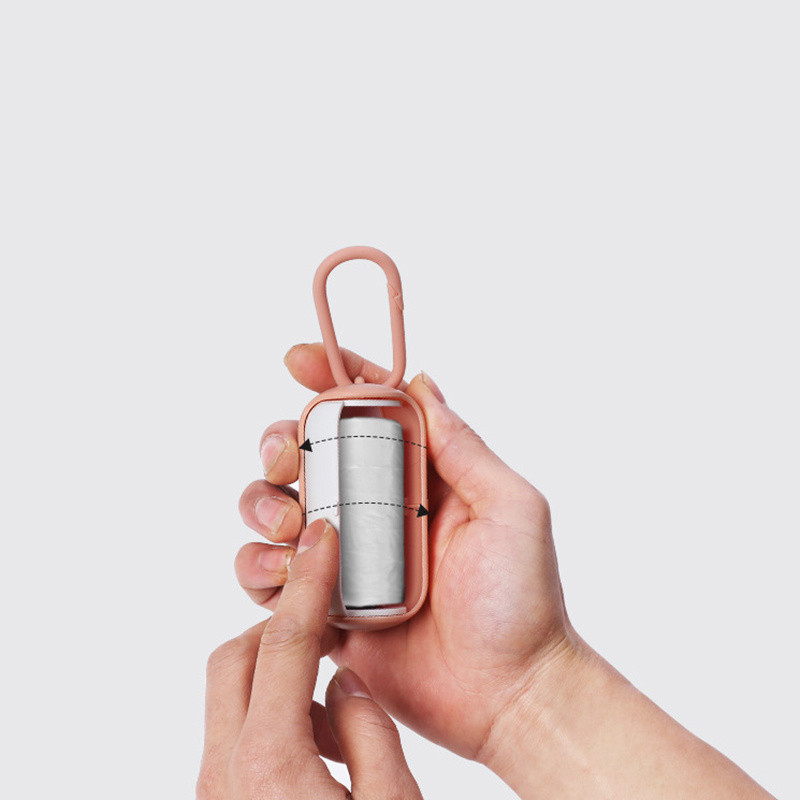 Suņu izkārnījumu maisiņu pārnēsājamais mājdzīvnieku atkritumu maisu dozators Stilīgi, vienkārši suņu atkritumu turētāju dozatori + kaku maisiņu komplekts tīrīšanas piederumi