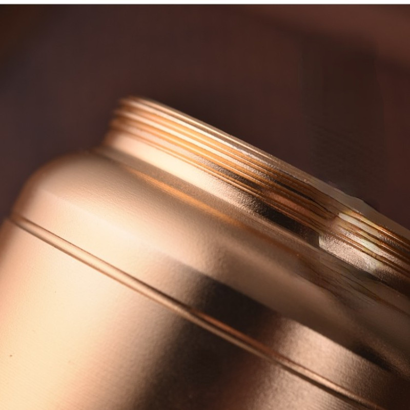 Prijenosna zatvorena posuda od nehrđajućeg čelika Ti-Al legura mala je prijenosna posuda za kreativno pohranjivanje i posuda za pepeo od dlaka kućnih ljubimaca.