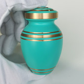 Urna za rođake kućnih ljubimaca Materijal od mesinga Mačka i pas Mali kućni ljubimac Kremiranje Pogreb Metalni suvenir 68*44 mm 2023 Novo