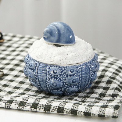 Mājdzīvnieku urna Apbedīšanas urna Kremācijas urnas cilvēku pelniem Pieaugušais liels mājdzīvnieks apbedīšanas urnām mājās vai nišā Kolumbārija memoriālā