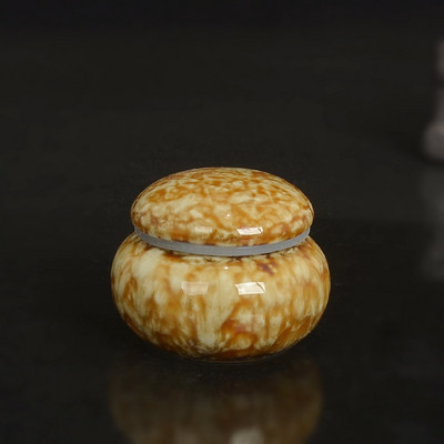 Ručno izrađena urna od 1,6 inča - Prekrasne malene urne za uspomene - Mini urna izrađena od keramike - Sadrži 1,2 kubičnih inča pepela