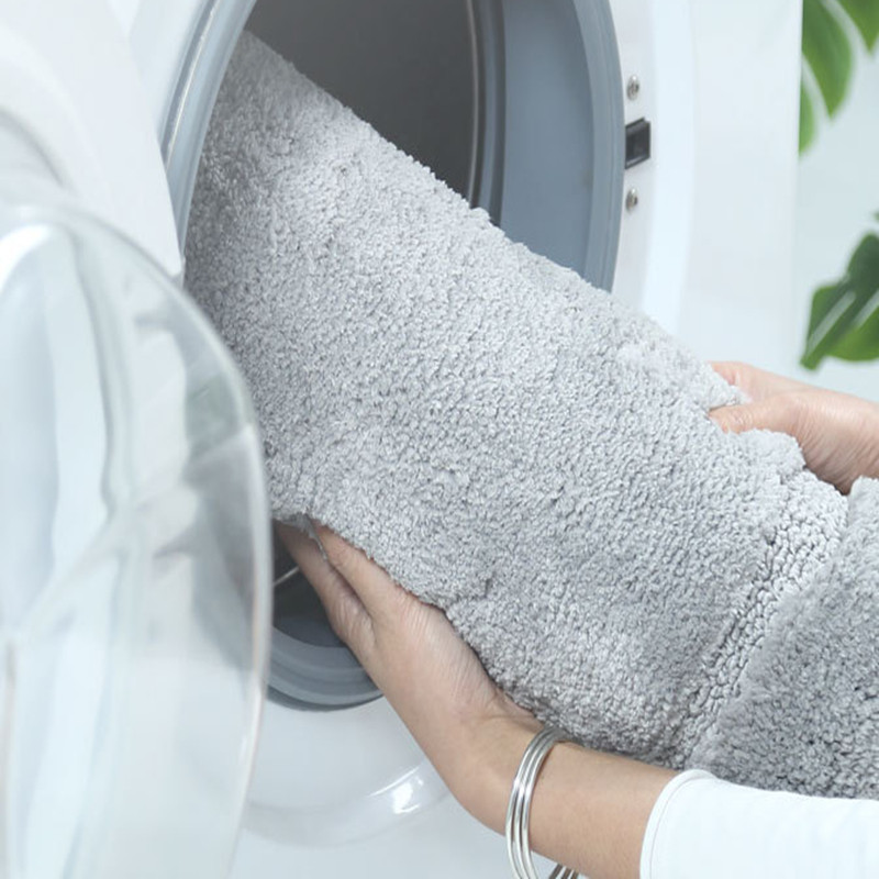 Debela kupaonska prostirka od mikrovlakana, upijajući podni tepisi za WC kadu, strana umivaonika Jednobojna, moderna spavaća soba, prostirka za noge