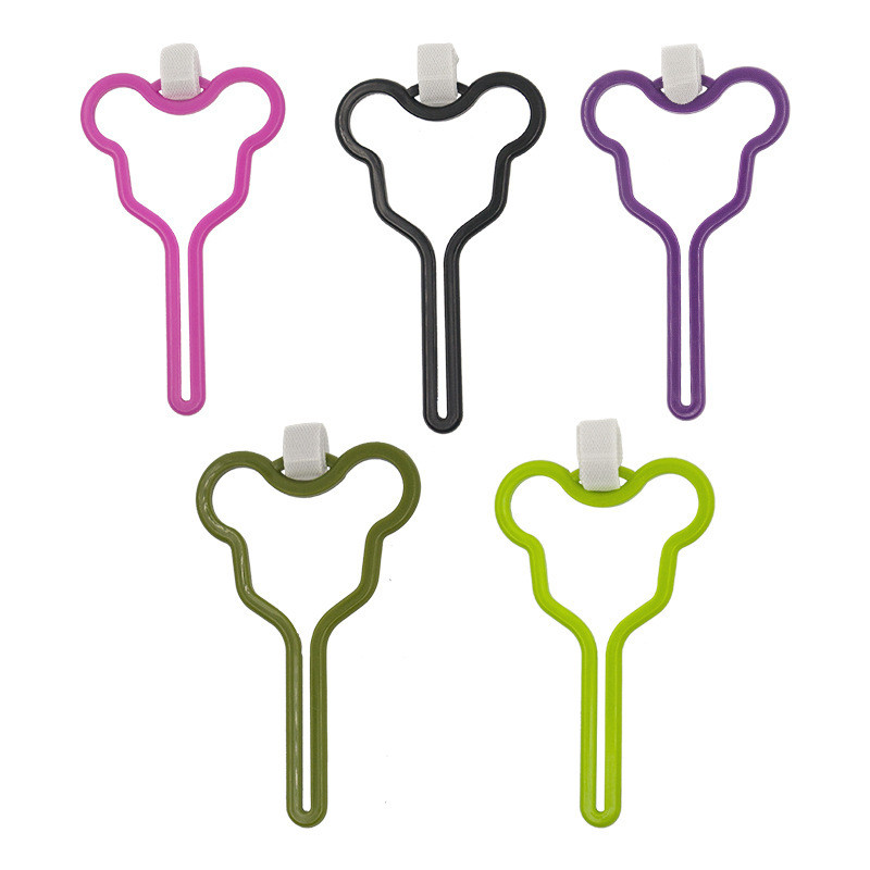 2021. gada jauns mājdzīvnieku izkārnījumu maisiņu turētājs, brīvroku, fiksēts klips, suņu pastaigu tīrīšanas piederumi mājdzīvnieku kaķu suņu kakas maisiņu dozators