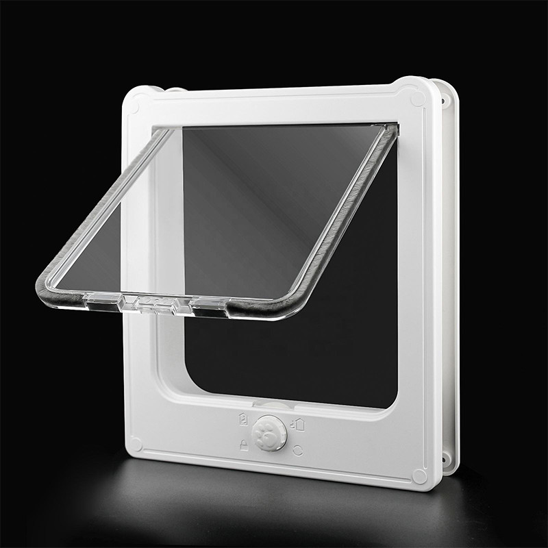 Mājdzīvnieku ieejas kaķu durvju caurums koka durvīm ar četrvirzienu aizvēršanu slēdzamām koka durvīm Bezmaksas ieeja mazo suņu kaķu piederumiem