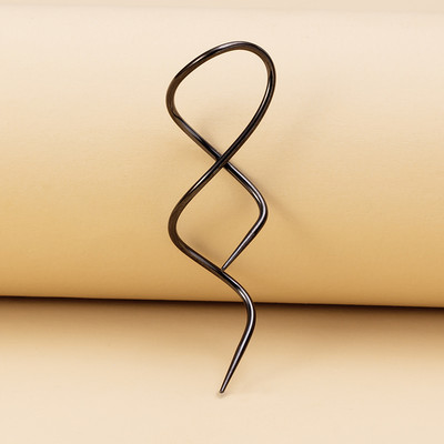1PC Ķirurģiskā tērauda Twist piekarināmā cilpa auskars Konusveida auss svara pakaramais Helix Hoop Tragus nestuves paplašinātājs pīrsings ķermeņa rotaslietas