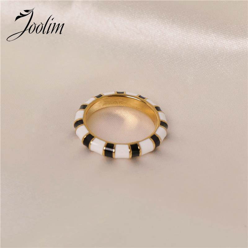 Joolim vrhunska zlatna obrada Vodootporni modni crno-bijeli emajlirani prstenovi sa zebrastim prugama Veleprodaja nakita od nehrđajućeg čelika