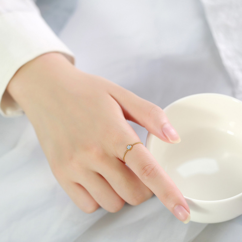 Joolim augstākās klases zelta apdare, aptraipīšana, brīva mode, vienkārša, smalka vērpšana, balti cirkona gredzeni, nerūsējošā tērauda rotaslietu vairumtirdzniecība