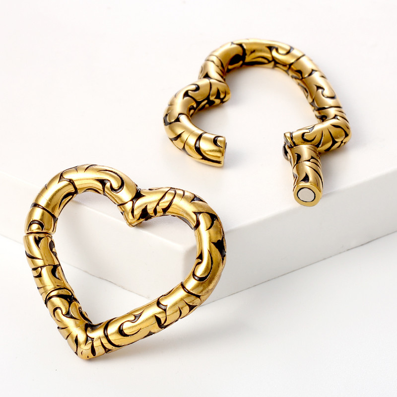 Casvort 2PCS 5mm 4g Barokno srce Utezi za uši Hipoalergeni čepići od nehrđajućeg čelika Tuneli Nosiljka Piercing Nakit za tijelo