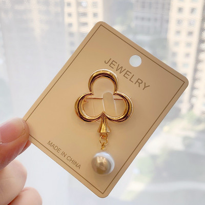 Srebrna boja za sprječavanje provirivanja, biserni broševi za žene, modni slatki cvijet, leptir, ovratnik za grudi, nakit na veliko