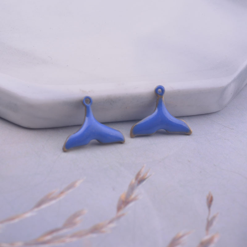 30gab 9*12mm Abām virsmām emaljas zivs astes piekariņi vara emaljas kulons DIY rotaslietu izgatavošana