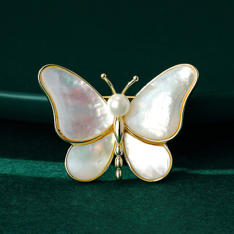 Novi broševi s leptirima za žene Izvrsni broševi u boji bisera zlatne igle Vjenčani darovi za zabave Odjevni dodaci Nakit Poklon