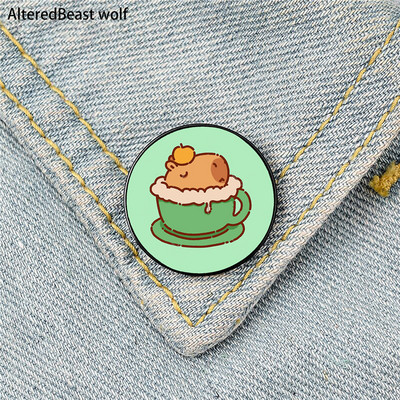 Capybara pliva Crtana igla Prilagođeni smiješni broševi Torba na rever košulje Slatka značka Crtane emajlirane igle za ljubavnice prijateljice