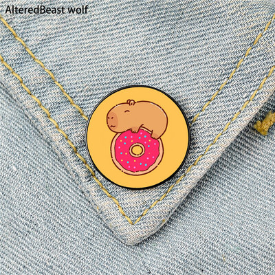 Capybara pliva Crtana igla Prilagođeni smiješni broševi Torba na rever košulje Slatka značka Crtane emajlirane igle za ljubavnice prijateljice