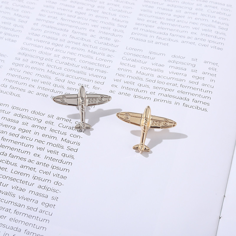 Dvije igle za zrakoplove od legure zrakoplova Dječji lijepi broš za zrakoplove Odjeća Kaubojska torba Blagdanski darovi Torbe za cipele Značke prilagođene