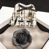 Balts, melns Camellia saktas komplekts sievietēm Apģērbs Bow Camellia Flower Nr.5 Pin Channel Rotaslietas Vintage sprādze