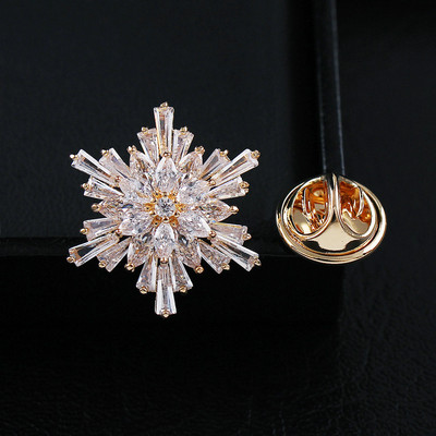 CINDY XIANG kubiskā cirkonija sniegpārsliņu apkakles piespraudes piespraudes sievietēm un vīriešiem vara materiāls 2 krāsās pieejamas T-kreklu rotaslietas