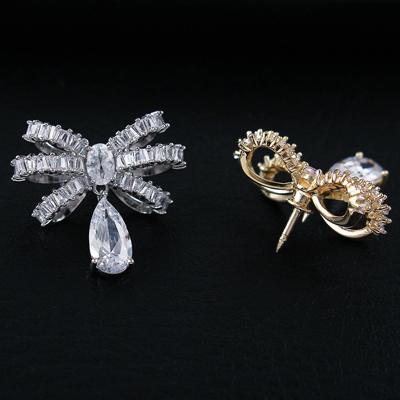 CINDY XIANG Novopristigli broševi od kubičnog cirkonija s mašnama za žene Ljetna modna majica s iglama Bakreni nakit visoke kvalitete