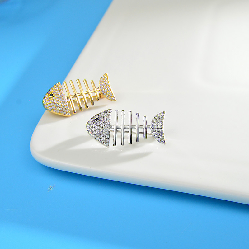 CINDY XIANG Novopristigli riblji broševi od kubičnog cirkonija za žene i muškarce, igle za ovratnike, životinjski dizajn, nakit, dodaci za odijela