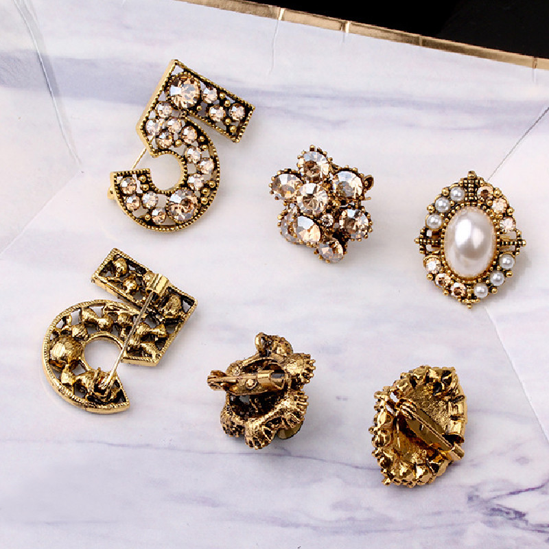 CINDY XIANG Vintage 3 kom/set Broševi od bisera i kamenčića Broševi za žene Ovalni bedževi s cvijetom i broš broj 5 Nakit za kaput