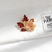 Sieviešu vintage piespraudes kļavas lapu saktas sievietēm sakausējuma emaljas atloks soma cepure saktas Modes rotaslietas nozīmīte vīrietis sievietei dāvana