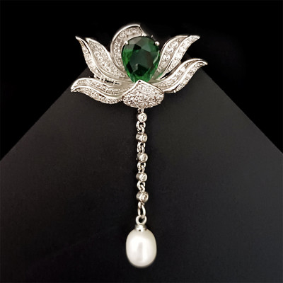 Izsmalcinātas retro saldūdens pērļu piespraudes Cirkona lotosa piespraudes piespraudes sievietēm Eleganta augstas kvalitātes smaragda sieviešu korsāža