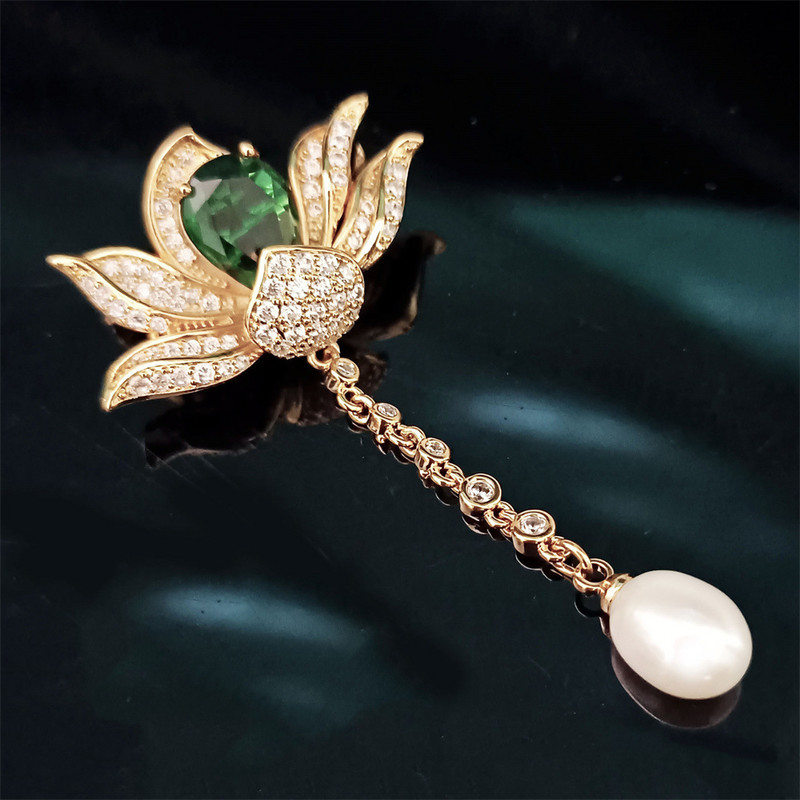 Peen Retro mageveepärlitest ripatsprossid, tsirkoonist lootosepross, naistele Elegantne kõrgekvaliteediline smaragd naiste korsaaž