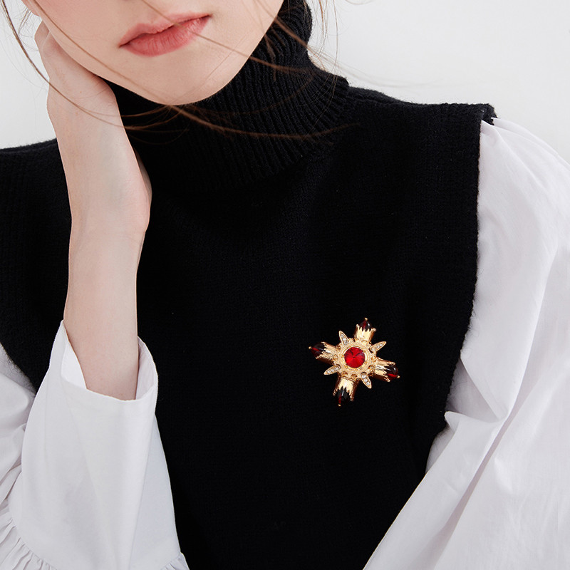 Morkopela Crveni križ Broševi Stil palače Elegantni šarm Broš igla za žene Muškarci Modni dodaci Pokloni za vjenčanje