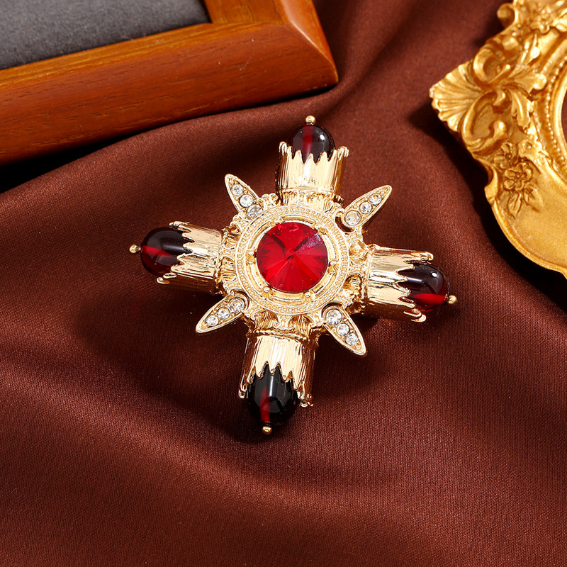 Morkopela Crveni križ Broševi Stil palače Elegantni šarm Broš igla za žene Muškarci Modni dodaci Pokloni za vjenčanje