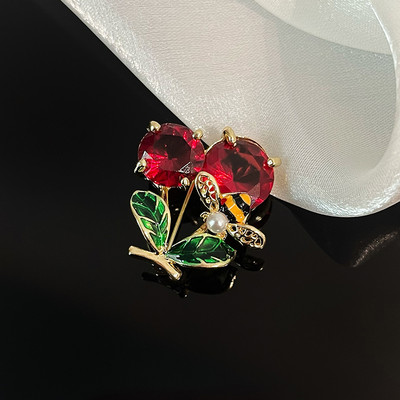 Easya 2022 Novi ženski luksuzni nakit Odjevni dodaci Kristalno crvena trešnja Broš Darovi za djeveruše Rođendanski darovi za djevojčice