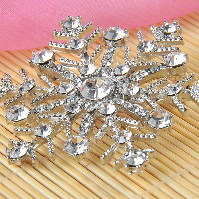 Vairumtirdzniecība Rhinestone Snowflake Broša Rudens Ziemas Dizains Fashion Party Brošas Augstas kvalitātes aksesuāri