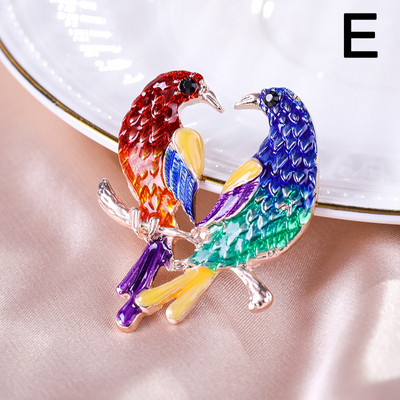 Ženski elegantni cvjetni dizajn Broševi Modna imitacija bisera Sjajni emajlirani metalni broš od vještačkih dijamanata Igle za odijelo za zabavu Dodaci