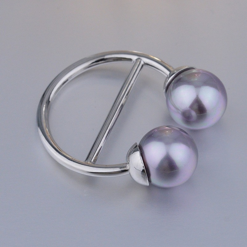 Novi modni biserni broševi u obliku srca za žene okrugli šal šal prsten fiksna odjeća gumb za maramu luksuzni nakit dodaci