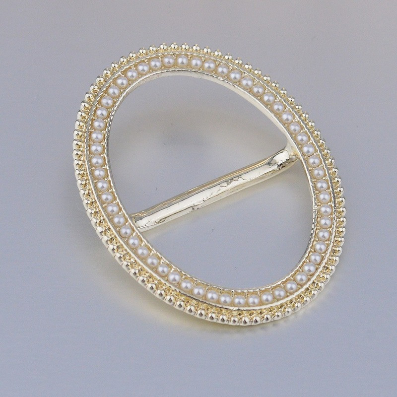 Novi modni biserni broševi u obliku srca za žene okrugli šal šal prsten fiksna odjeća gumb za maramu luksuzni nakit dodaci