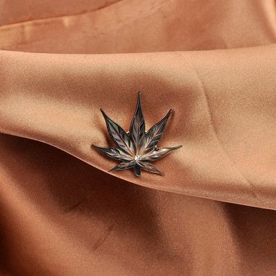 2021. gada modes dabīgo gliemežvāku ziedu magnētiskā piespraude, kļavu lapu nozīmīte ballīte Biroja ikdienišķas greznas rotaslietas sievietēm, aksesuāri