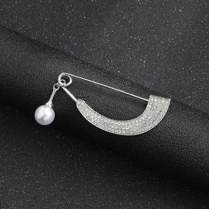 Jednostavan broš za žene Kristalni dijamant Zakrivljeni biserni privjesak Metalni kardigan Igla za kaput Kopča za šal Dodaci Nakit Luksuzni