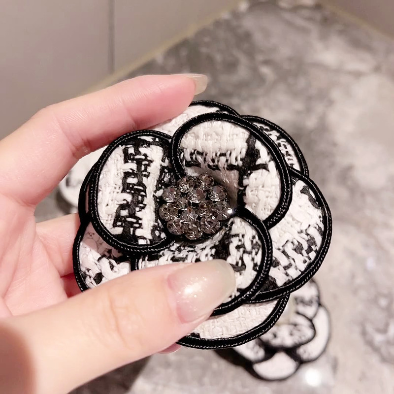 Žene, djevojke, broš, igle, značka, velika metalna mašna, lanac, biserna resa, veleprodajni kaput 5 korejskih ručno rađenih modnih dodataka