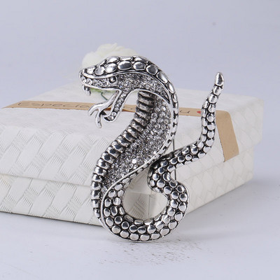 Modes sakausējums spārns čūska sakta Dzīvnieku rhinestones atloka piespraudes un piespraudes uzvalks krekls nozīmīte vintage rotaslietas sievietēm aksesuāri