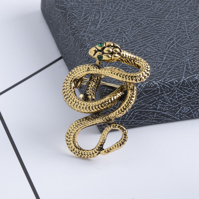 Modes sakausējums spārns čūska sakta Dzīvnieku rhinestones atloka piespraudes un piespraudes uzvalks krekls nozīmīte vintage rotaslietas sievietēm aksesuāri