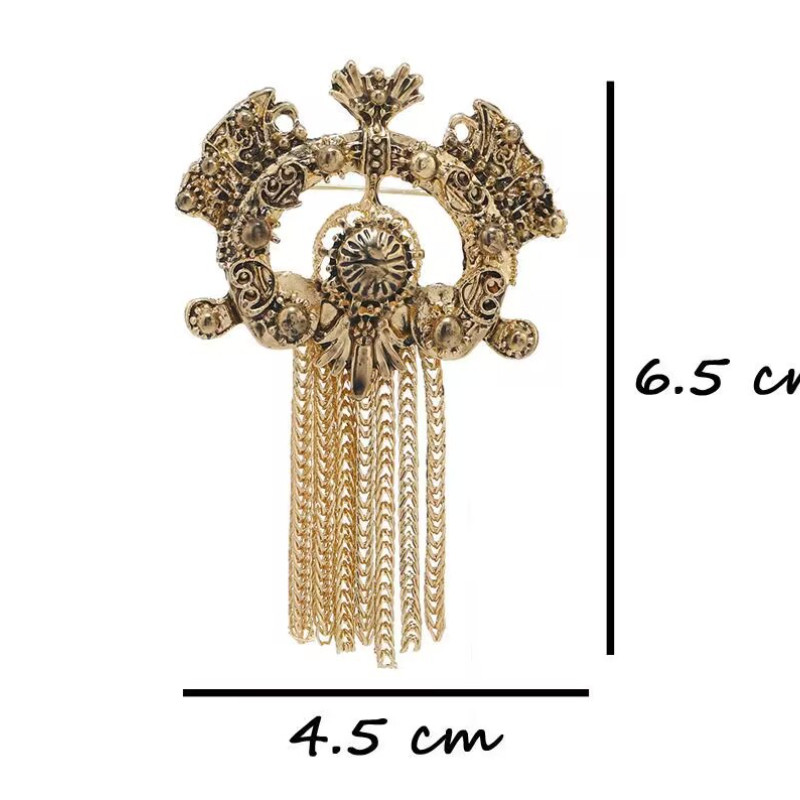 Novi vintage šuplji broševi s resicama za žene i muškarce Metalni korsaž Kaput Odijelo Bedž igle za revere Modni dodaci za nakit