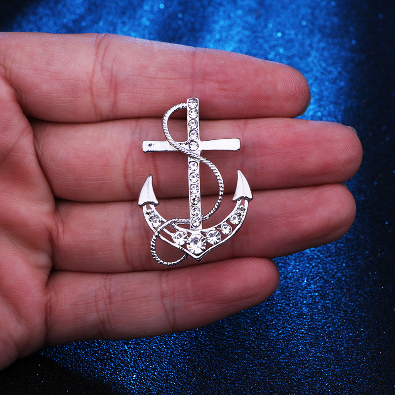 Europska moda Zlatna boja Kristalno sidro Broš Modni kormilo broda Igle za ovratnik Nakit Igla za ovratnik košulje Broš za muškarce Pokloni