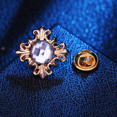 Korejas korsa kristāla pērļu sakta Metāla Rhinestones Korsage Krekls Apkakles Piespraudes Modes Piespraudes sievietēm Vīriešu Aksesuāri 1 gab.