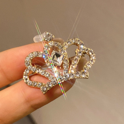 Novi modni broševi s metalnom krunom od kristala i bisernih revera igle za odijela igle za ovratnik košulje za žene Nakit Dodaci