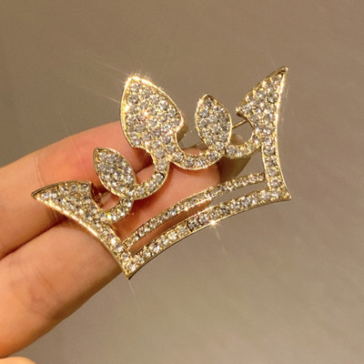 Novi modni broševi s metalnom krunom od kristala i bisernih revera igle za odijela igle za ovratnik košulje za žene Nakit Dodaci