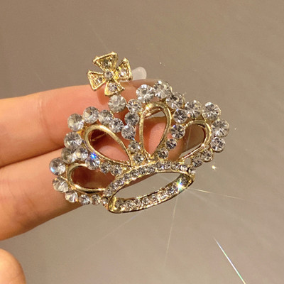 Novi modni broševi s metalnom krunom od kristala i bisernih revera igle za odijela igle za ovratnik košulje za žene Nakit Dodaci