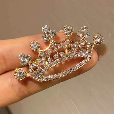 Novi modni broševi s metalnom krunom od kristala i bisernih revera igle za odijela igle za ovratnik košulje za žene Nakit Dodaci