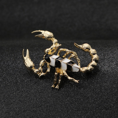 Modni novi pozlaćeni posrebreni emajl Broš Škorpion Osobnost Temperament Korzaž Rever Igla Muški odjevni dodaci Pokloni