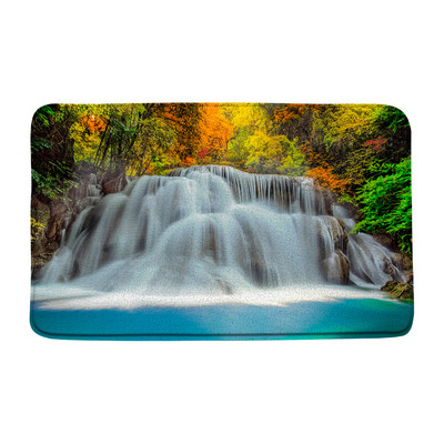 Zaļā meža ūdenskrituma ainava vannas paklājiņš Tropu džungļu augs sūnas ezera ainava atmiņas putas vannas istaba dušas paklājs virtuves paklājs