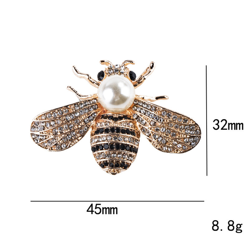 Augstas kvalitātes korejiešu modes Jaunas pērļu saktas Bišu atloka piespraudes žetons vīriešiem Šalle sprādze Metāla piespraudes rotaslietas grezni aksesuāri